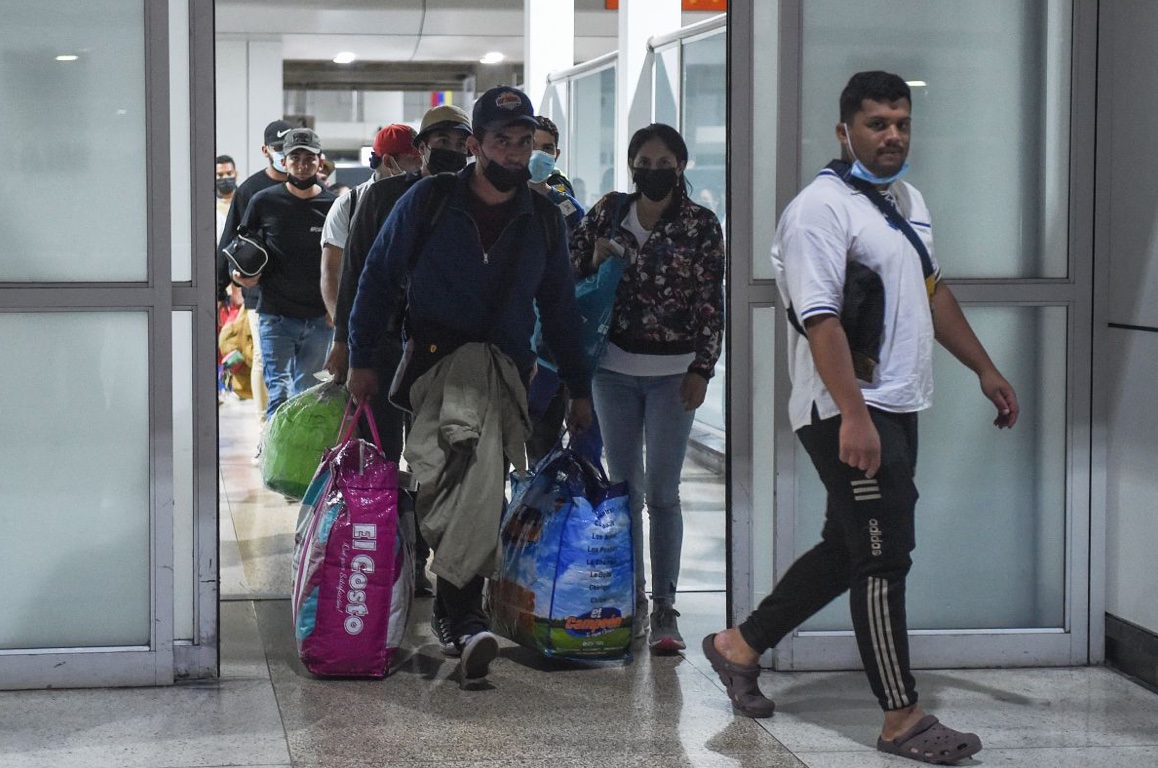 Unos 3,800 Migrantes Irregulares Varados En Panamá Han Retornado A ...