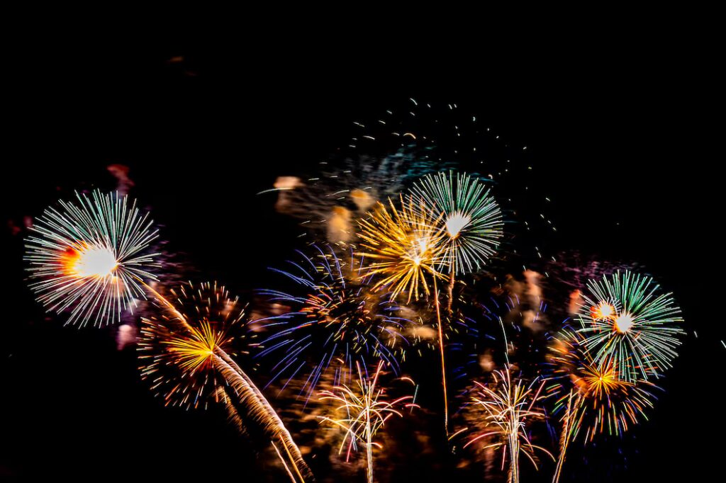 El Departamento de Bomberos de Oklahoma advierte sobre el uso ilegal de fuegos artificiales en Año Nuevo